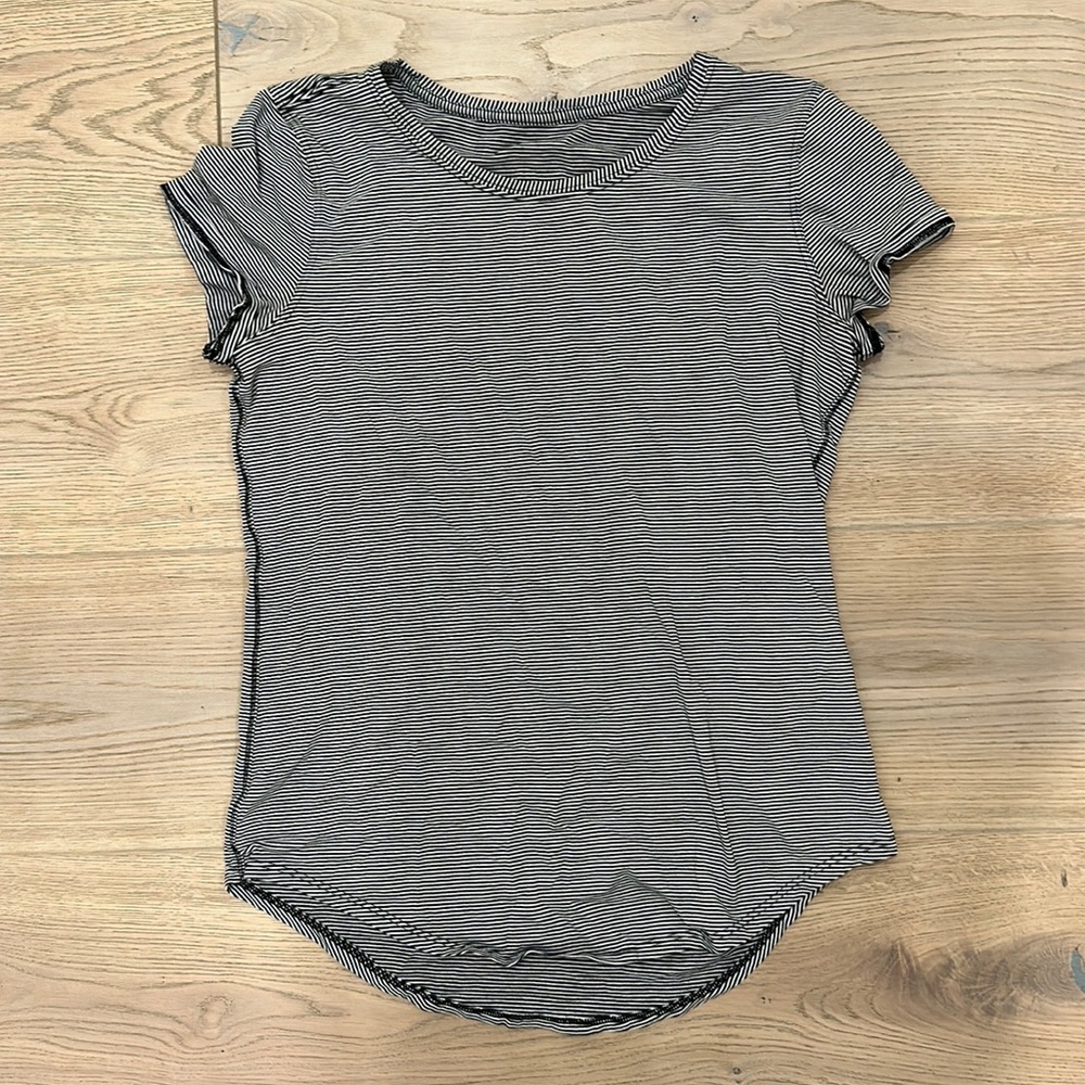 Lululemon TShirt